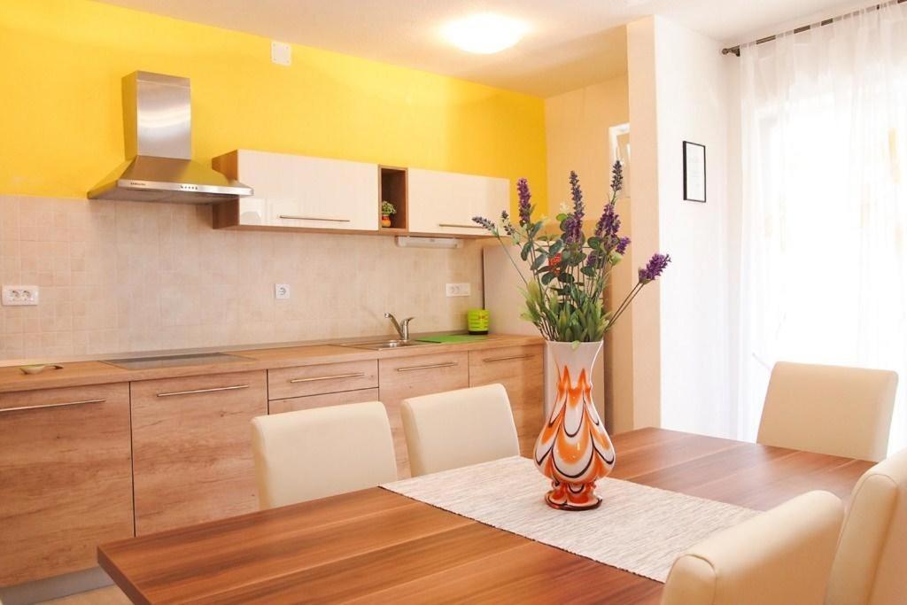 Apartment Danese โพรไมนา ภายนอก รูปภาพ