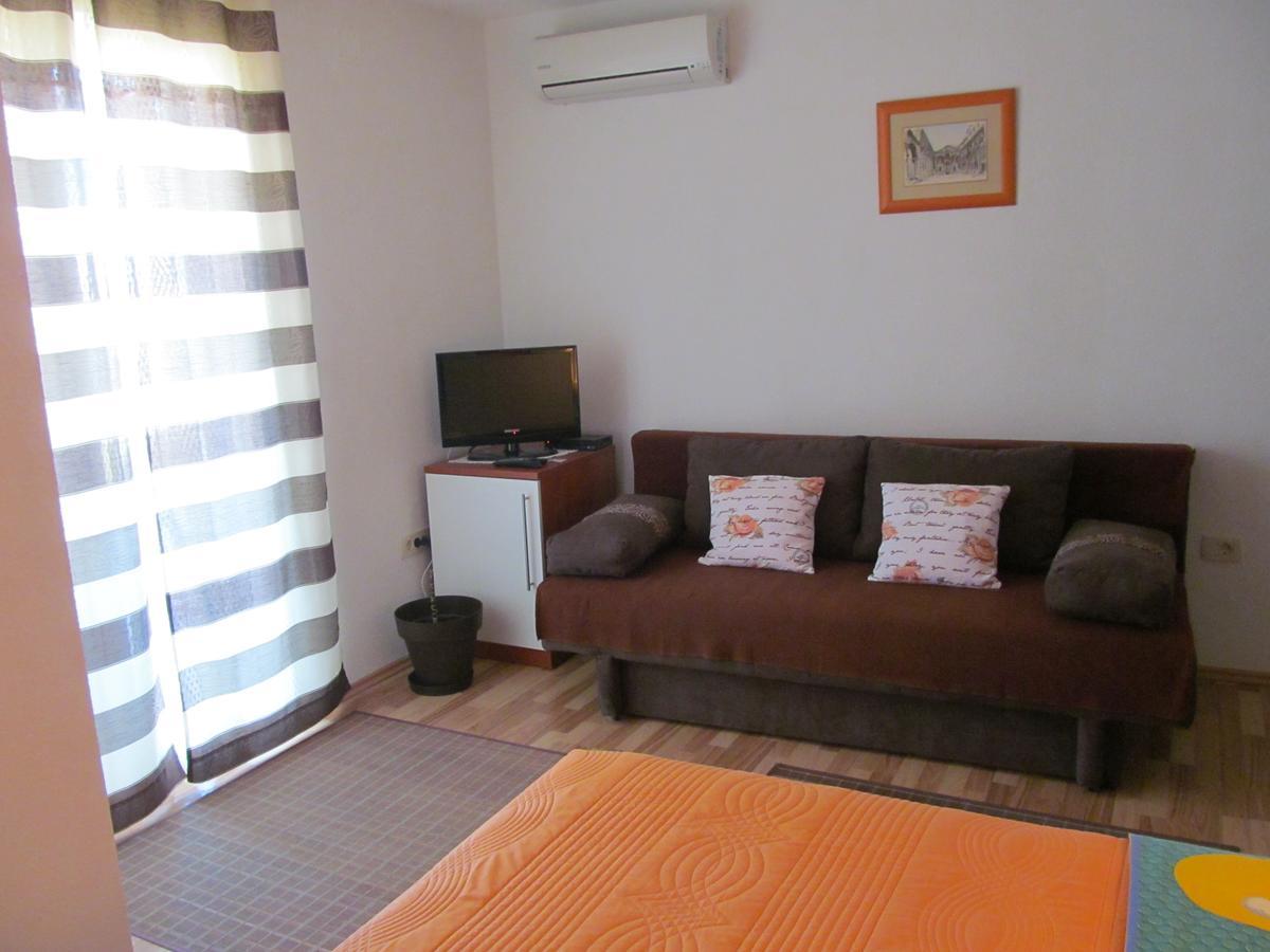 Apartment Danese โพรไมนา ภายนอก รูปภาพ
